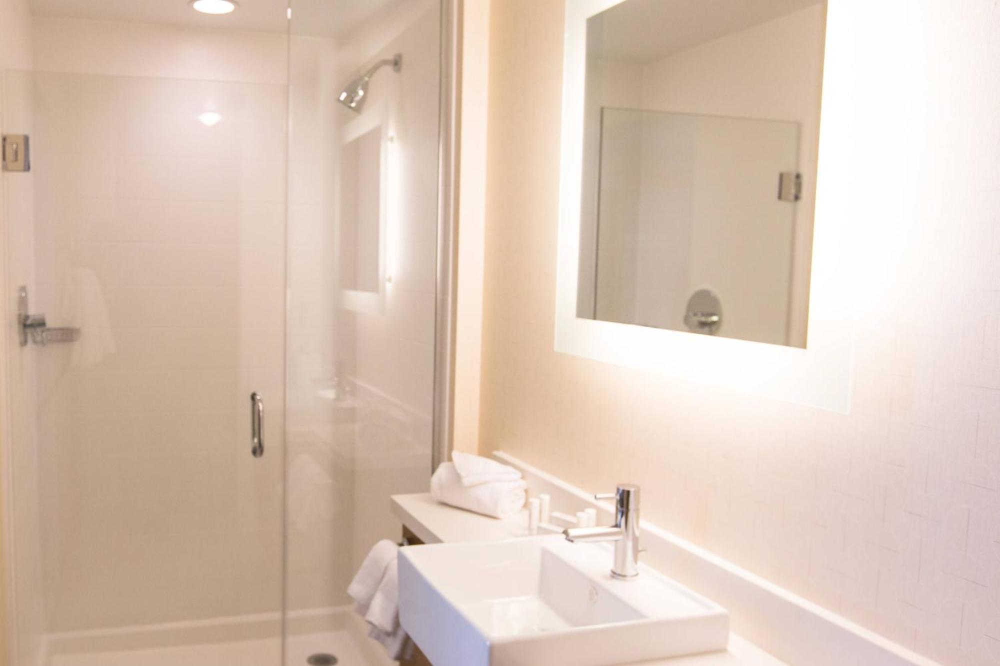 Springhill Suites By Marriott Bloomington Esterno foto